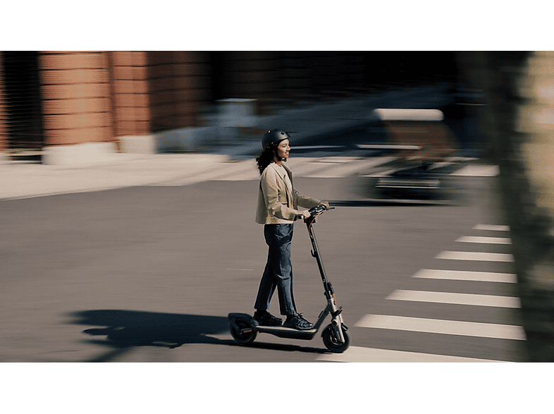 SEGWAY NINEBOT F3 D E-Scooter (10 Zoll, Schwarz/Grau) - Image 2